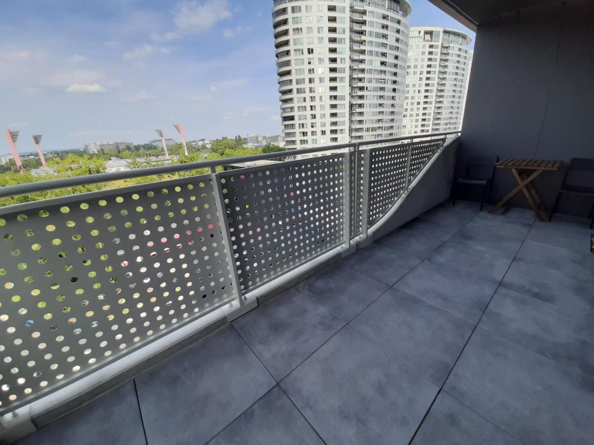 Apartment Cherry Bratislava & Free Parking Exterior foto