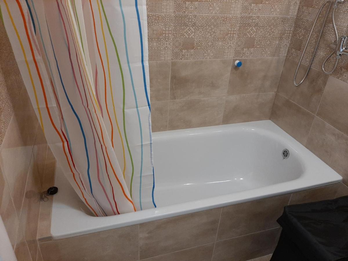 Apartment Cherry Bratislava & Free Parking Exterior foto