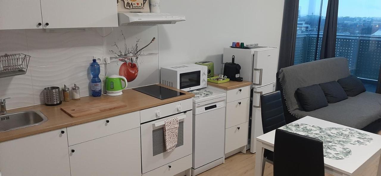 Apartment Cherry Bratislava & Free Parking Exterior foto